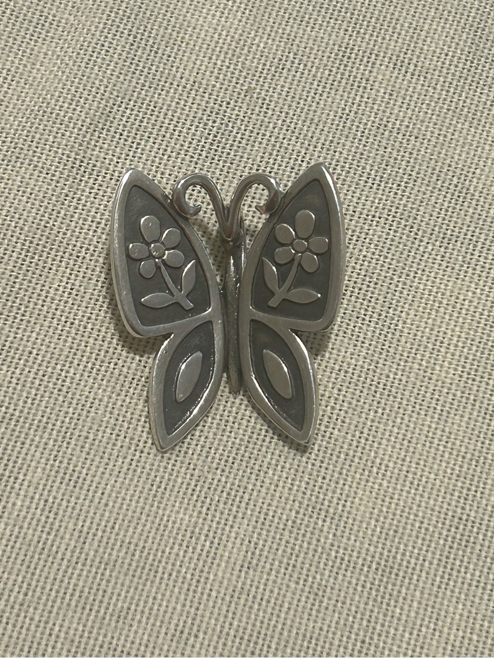 James Avery Retired Large Mariposa Butterfly Pendant Sterling Silver